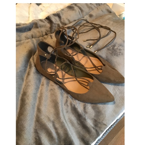 Flats - Picture 1 of 3